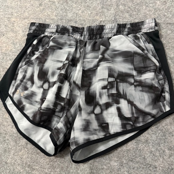 Under Armour Pants - Under Armour Womens HeatGear Running Shorts Medium Black Grey Abstract